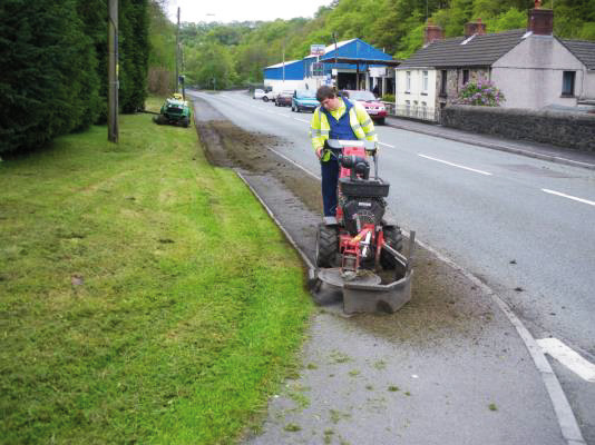 Kersten UBS Hydro with Weedbrush