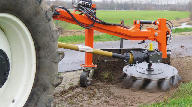 Weedbrush with big tractor